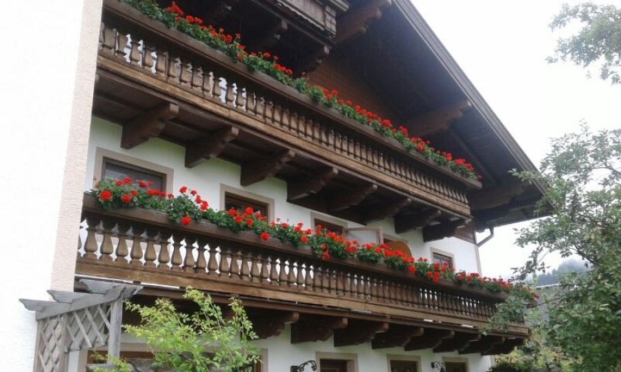 Holzbau Zimmerei Balkon Pinzgau 5